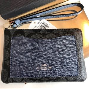 NWT COACH Boxed Corner Wristlet - NEW